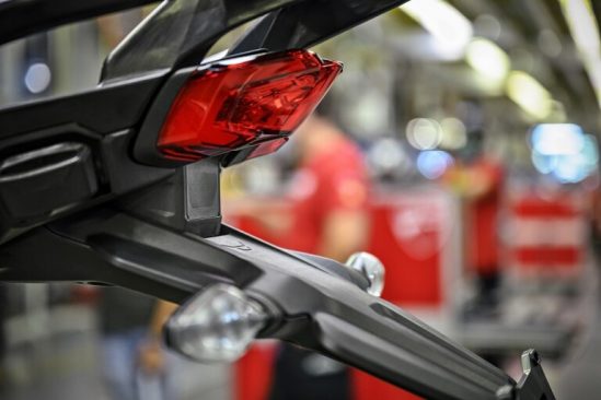 Η Ducati Παρουσιάζει Τεχνολογία Στη Νέα Multistrada V4