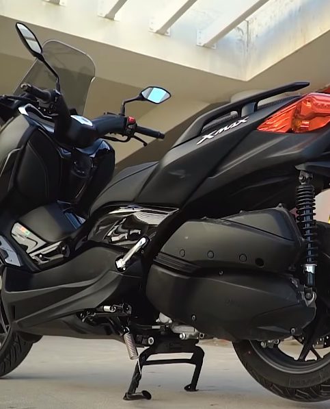YAMAHA XMAX 300 Iron