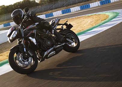 Νέα Triumph Street Triple Rs