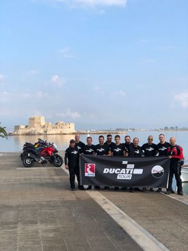 Ξεκίνησε χθες το Ducati Tour με τους 6 νικητές του διαγωνισμού EKOracing100. Δεύτερη μέρα σήμερα και η ομάδα της ΕΚΟ ξεκινάει από το όμορφο Ναύπλιο με προορισμό τον γραφικό Μυστρά.