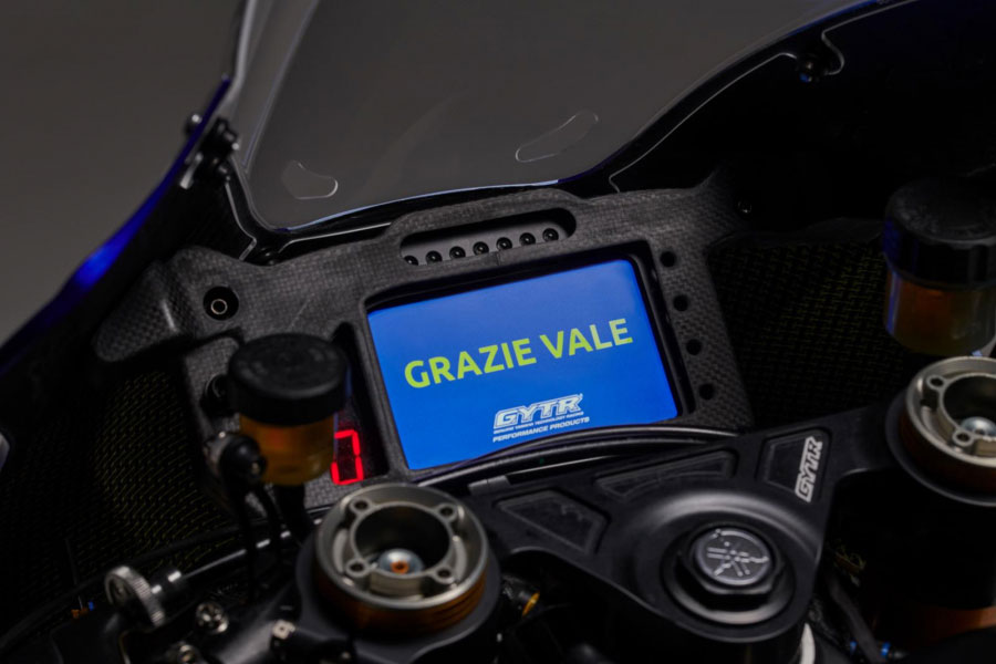 EICMA 2021: Yamaha R1 GYTR αφιερωμένη στον Valentino Rossi