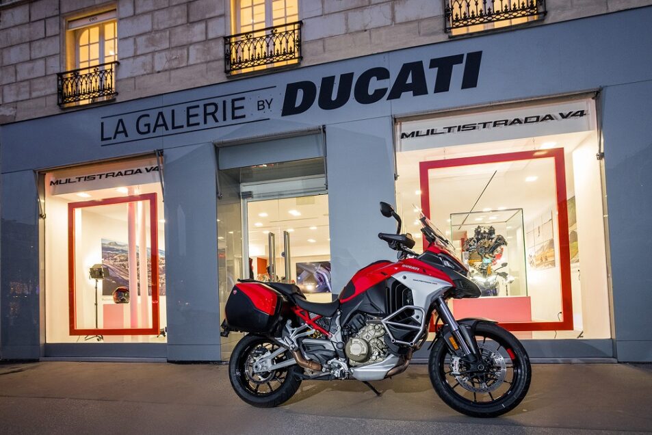 Εντυπωσιακή παρουσία της Ducati σε Λονδίνο και Παρίσι