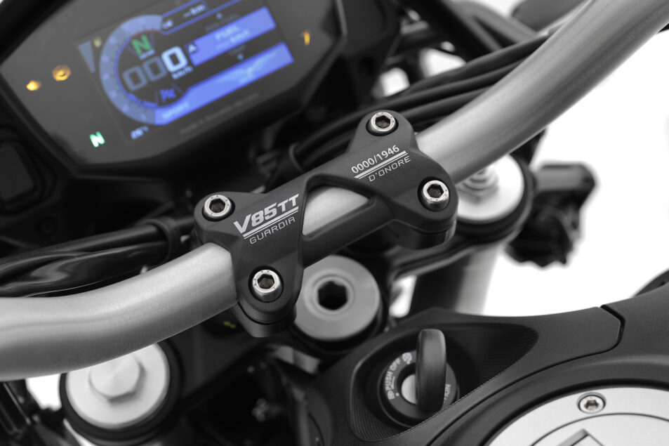 Moto Guzzi V85 TT Guardia limited