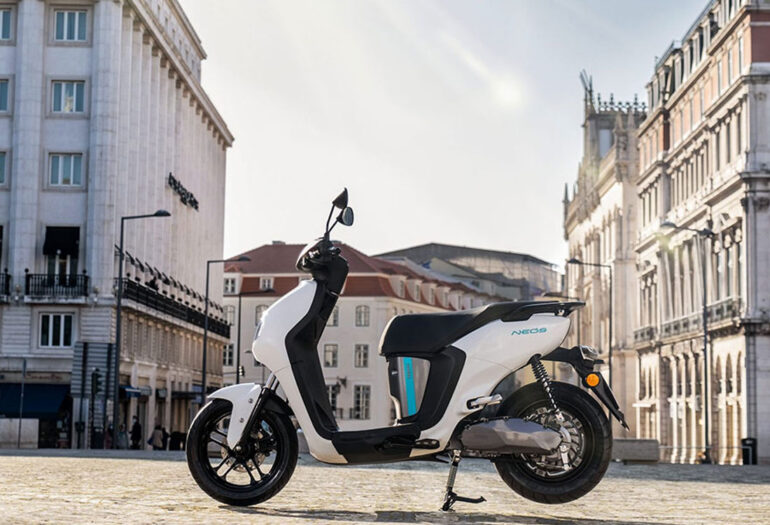 Yamaha NEO's electric scooter