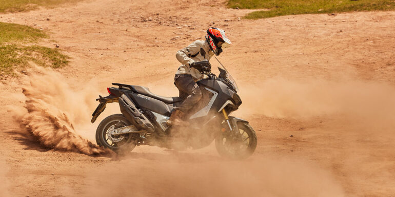 SYM ADX TEST RIDES: Τα adventure scooters που αξίζει να οδηγήσεις