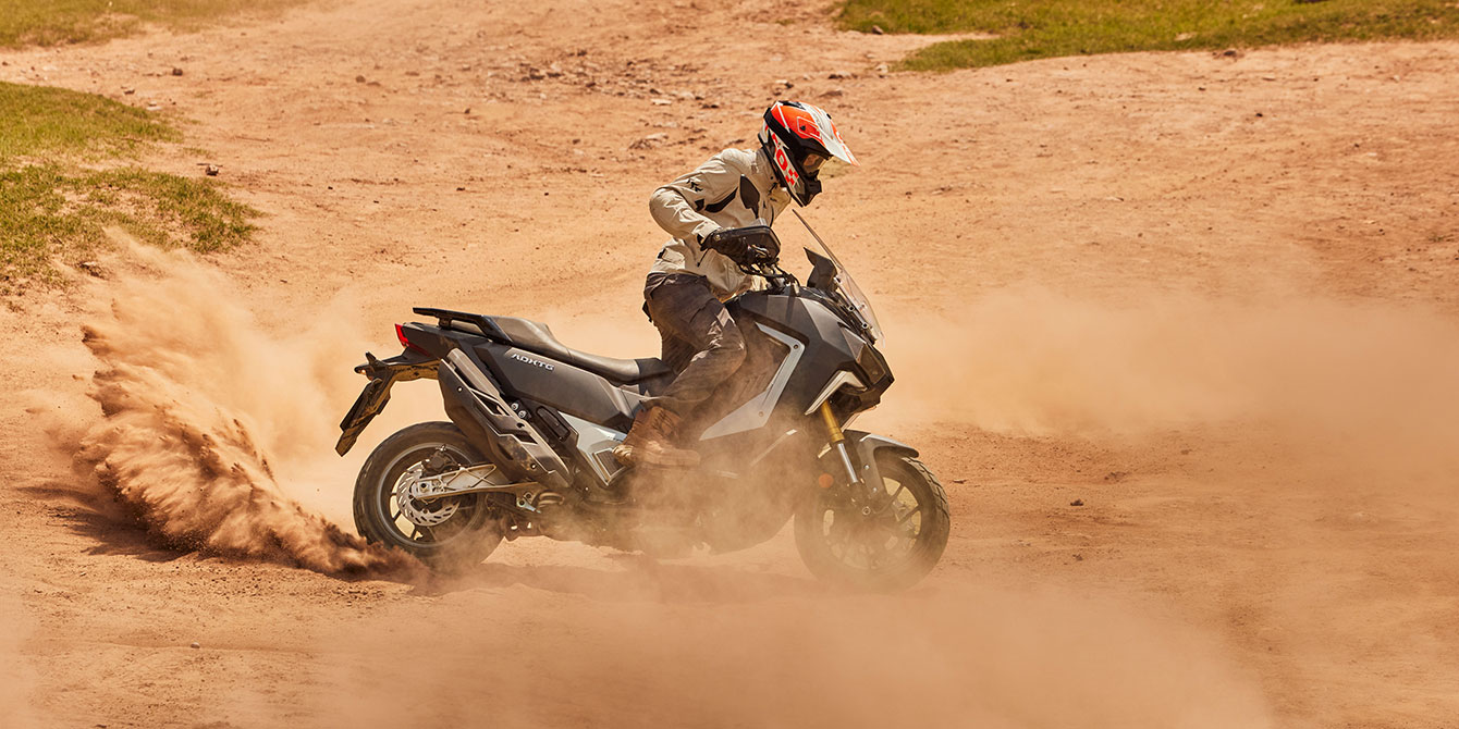 SYM ADX TEST RIDES: Τα adventure scooters που αξίζει να οδηγήσεις