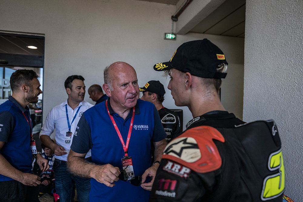 Ο 16χρονος Πρωταθλητής DINOS31 (Κωνσταντίνος Μαυρόπουλος) στο Παγκόσμιο Yamaha R7 Superfinale