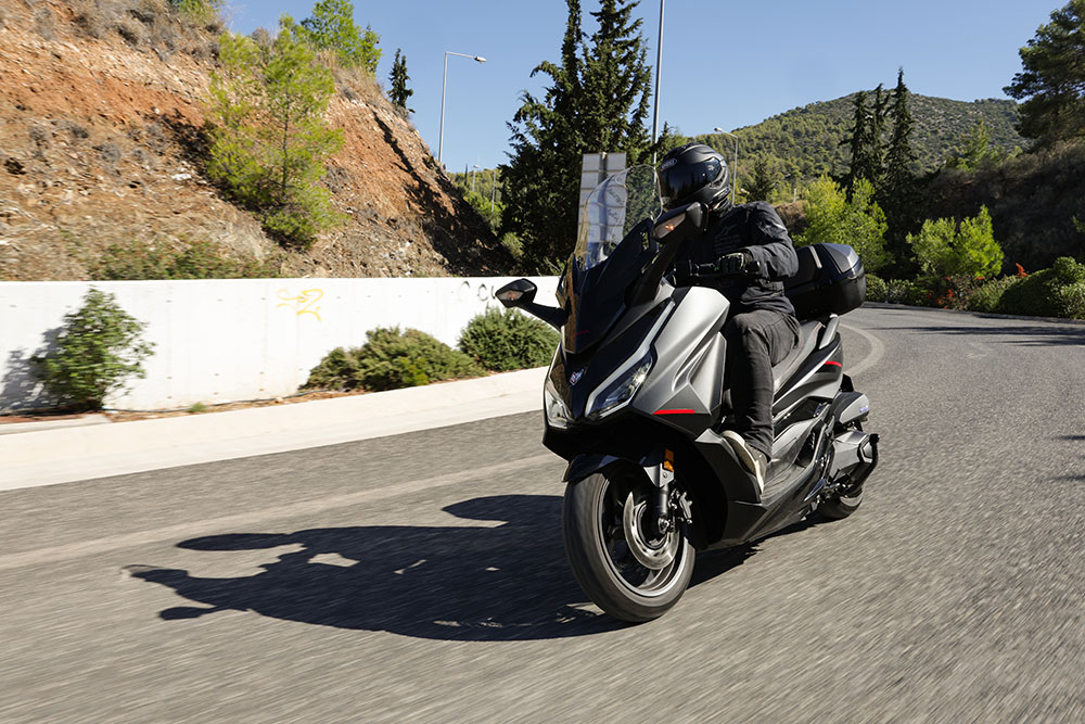 Δοκιμή Honda Forza 350 2025 – Η τέχνη της εξέλιξης