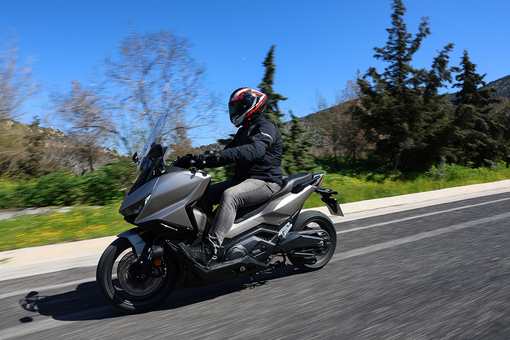 ΔΟΚΙΜΗ Honda Forza 750 ΜΥ25