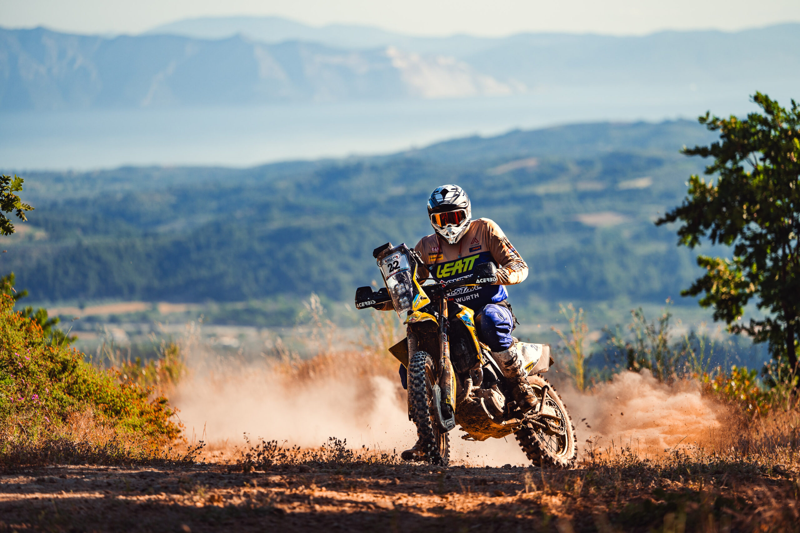 Suzuki Moto Greece Βάθρο στο Hellas Rally 2026 με το νέο DR-Z4S