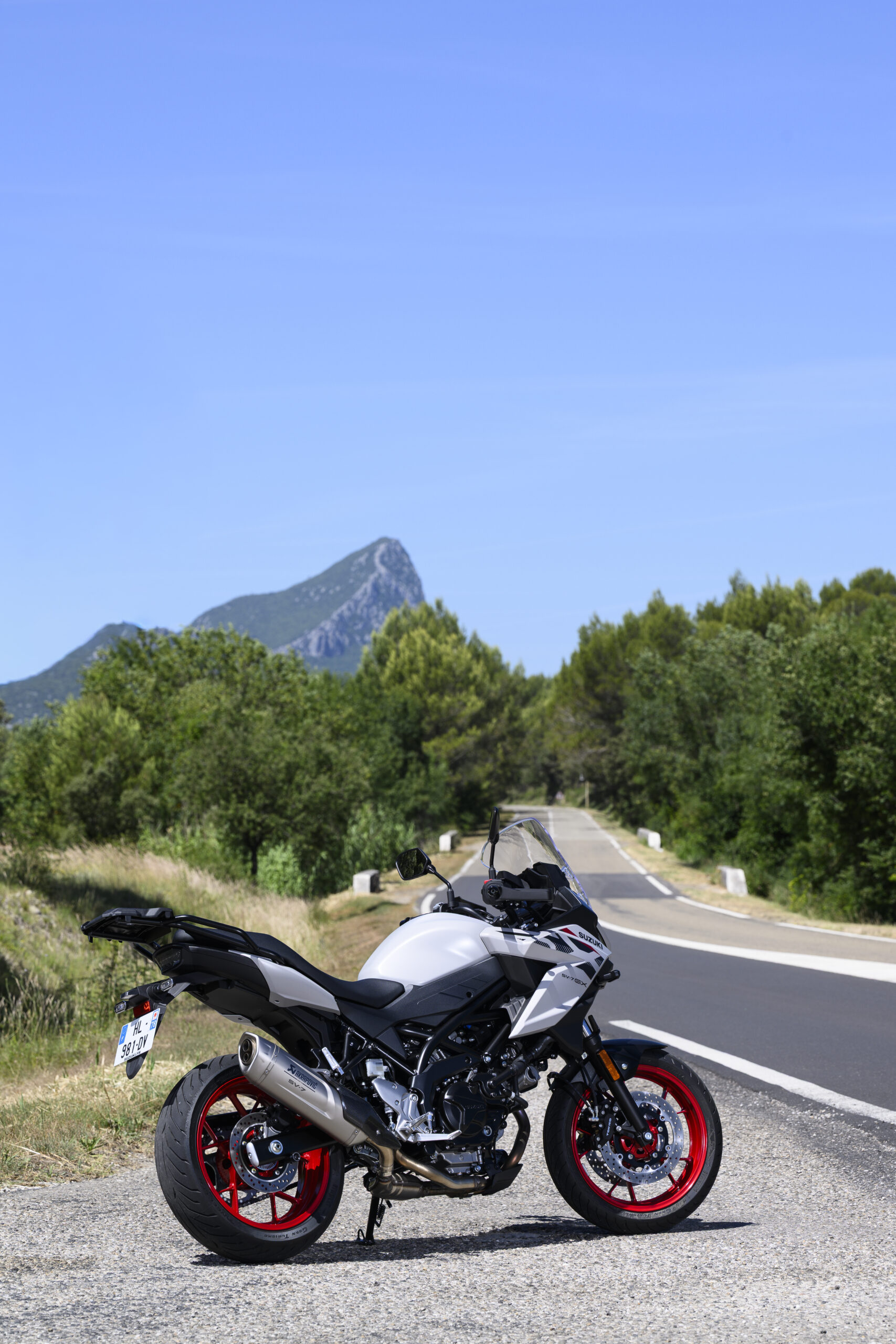 Αποστολή Γαλλία: Suzuki SV-7GX 2026