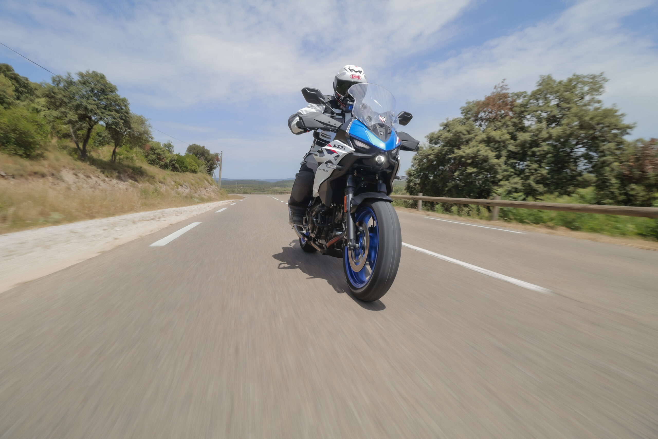 Αποστολή Γαλλία: Suzuki SV-7GX 2026