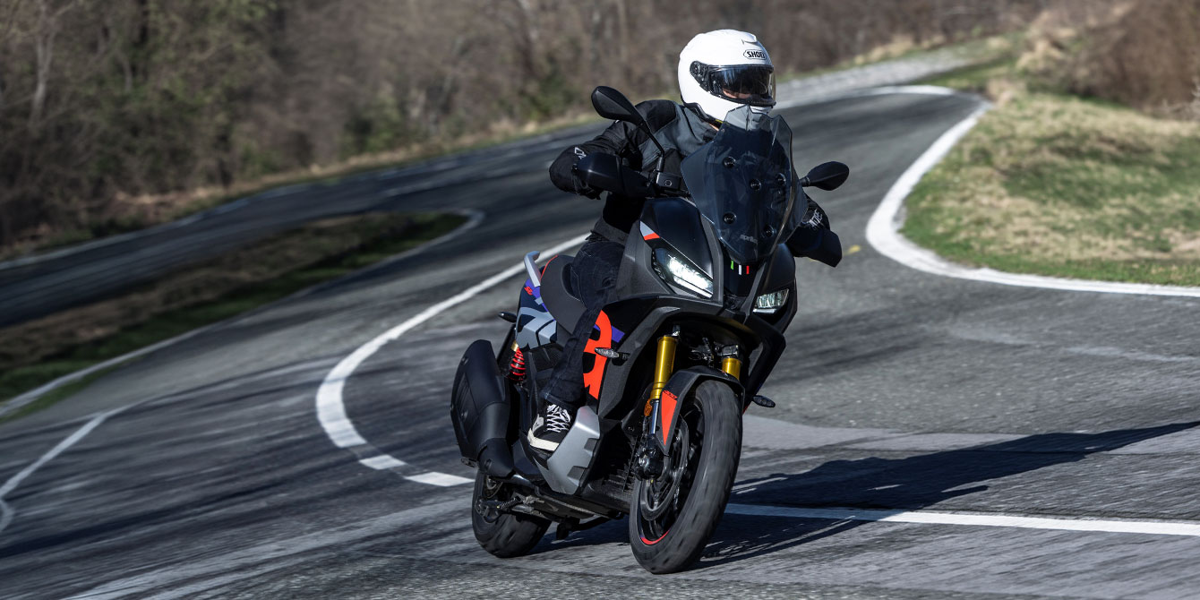 Aprilia SR GT 400