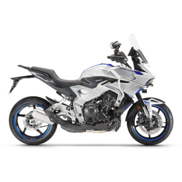 Η νέα τρικύλινδρη Sport Touring μοτοσυκλέτα ZONTES 703T σε απόχρωση Special Black από πλευρική όψη.