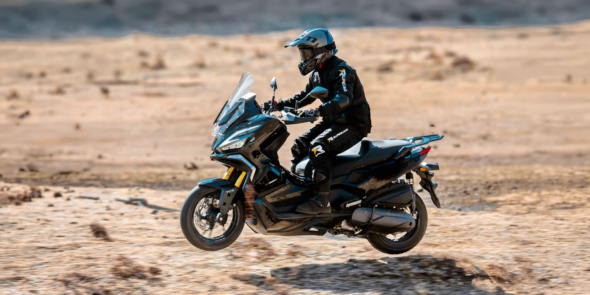 Kymco Xtera 350 crossover scooter