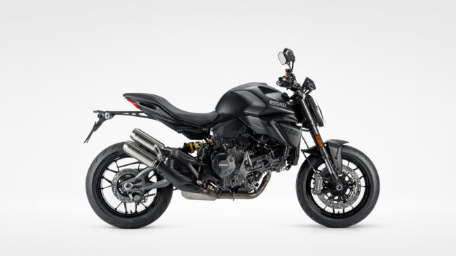 Ducati Monster Dark 2027, πλαϊνή όψη με μαύρες ζάντες