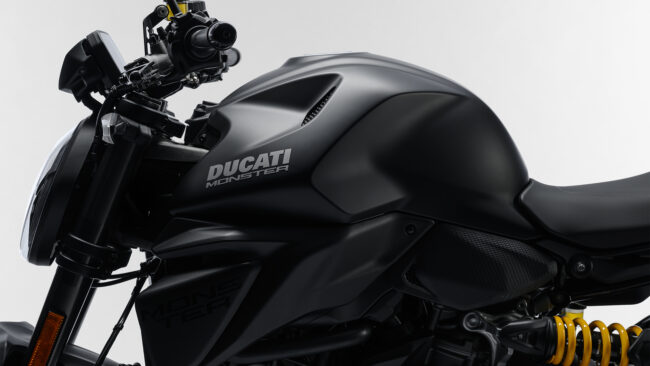 Ducati Monster Dark 2027, άβαφο μπροστινό πλαίσιο και αεραγωγός