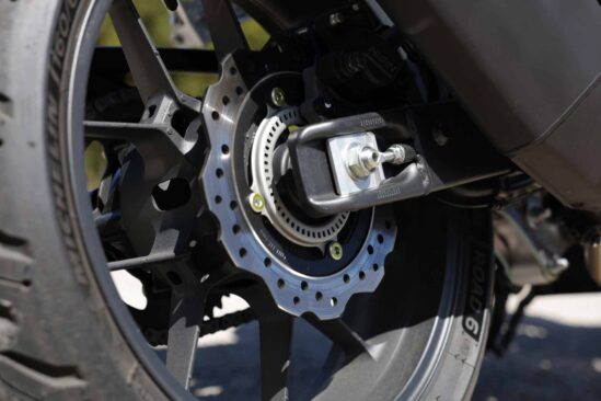Honda CB750 Hornet E-Clutch πίσω δισκόφρενο και ψαλίδι