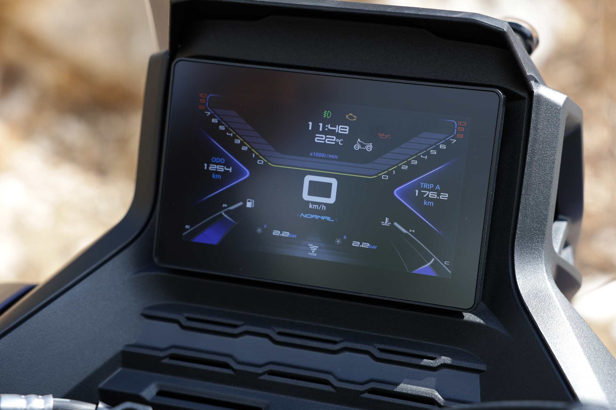 Voge SR450X έγχρωμη οθόνη TFT με ενδείξεις πίεσης ελαστικών